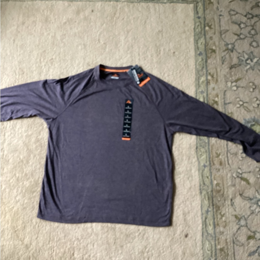 L ridge cut athletic shirt.  NET